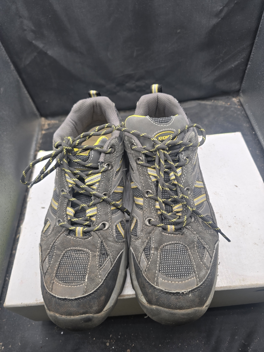Khombu Gray and Yellow Men's‎ Athletic Sneakers